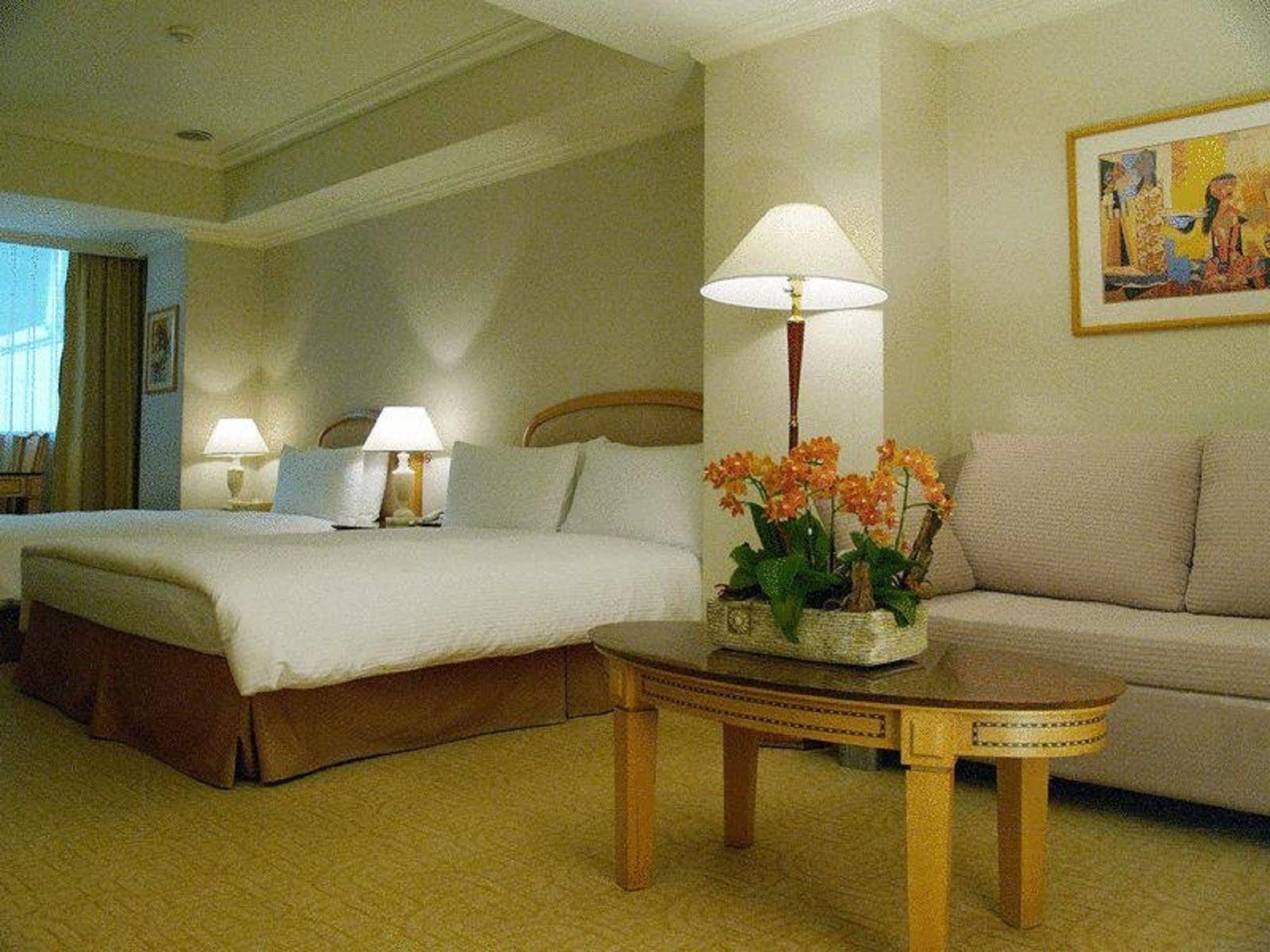 Dong Wu Hotel Đài Bắc Ngoại thất bức ảnh
